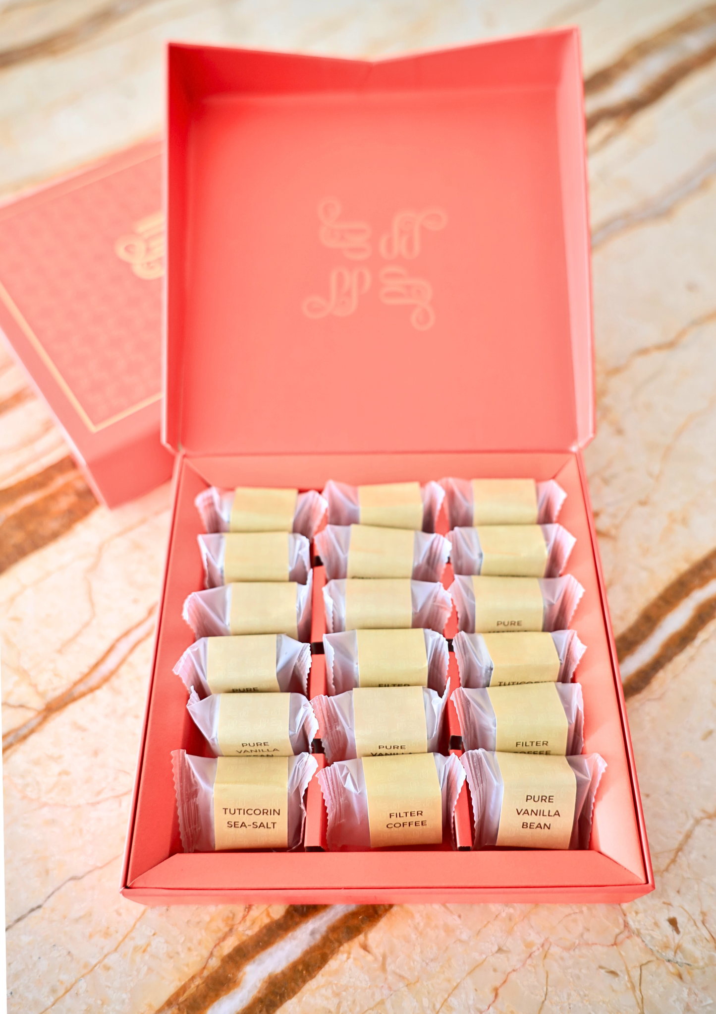 Edition 1: 18 Piece Assorted Fudge Box